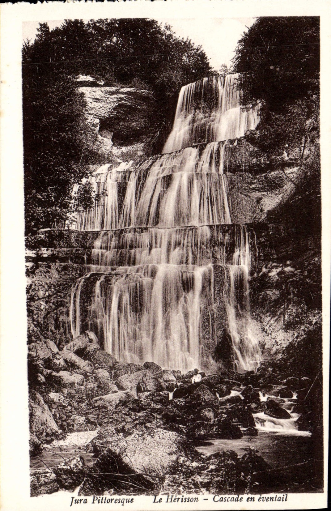 CPA Le Herisson Cascade en eventail