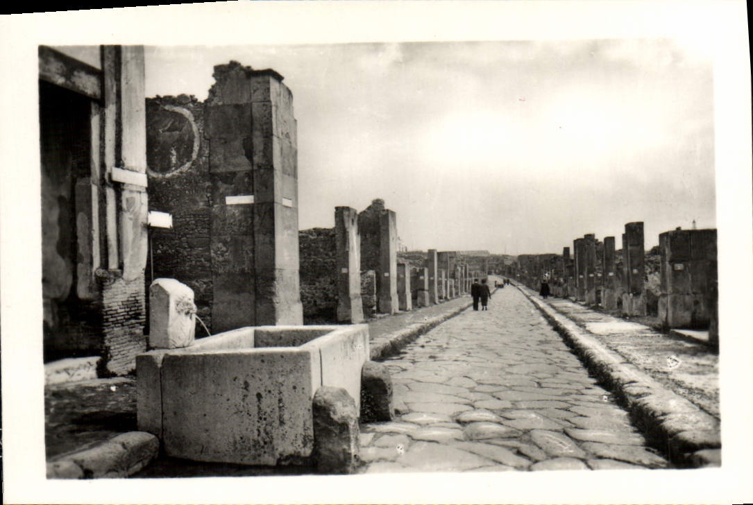 POSTAL MODERNA Pompeya Strada LED Abbondanza