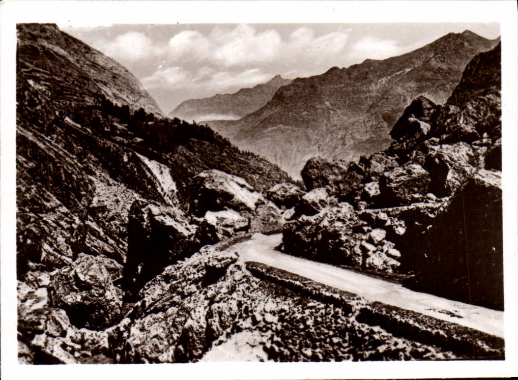 MODERN CARD Gavarnie chaos