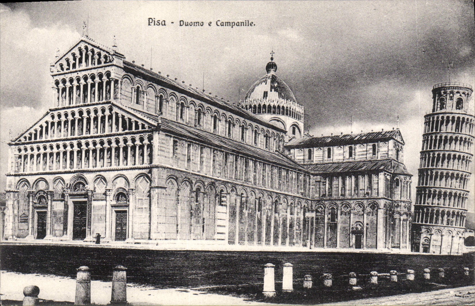 VINTAGE POSTCARD Duomo E Campanile Rammed