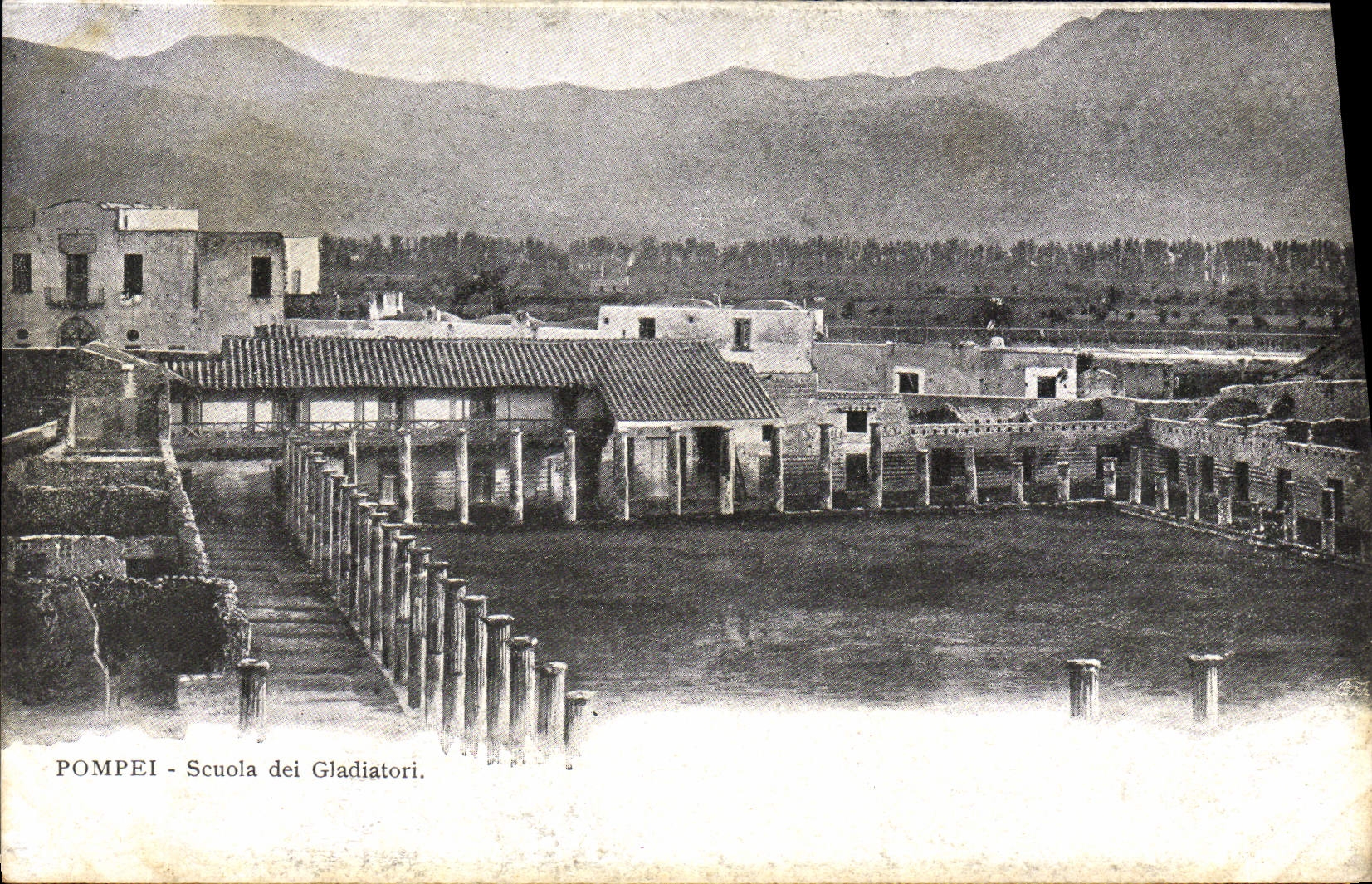 Dei Gladiatori de Pompeya Scuola de la POSTAL de la VENDIMIA