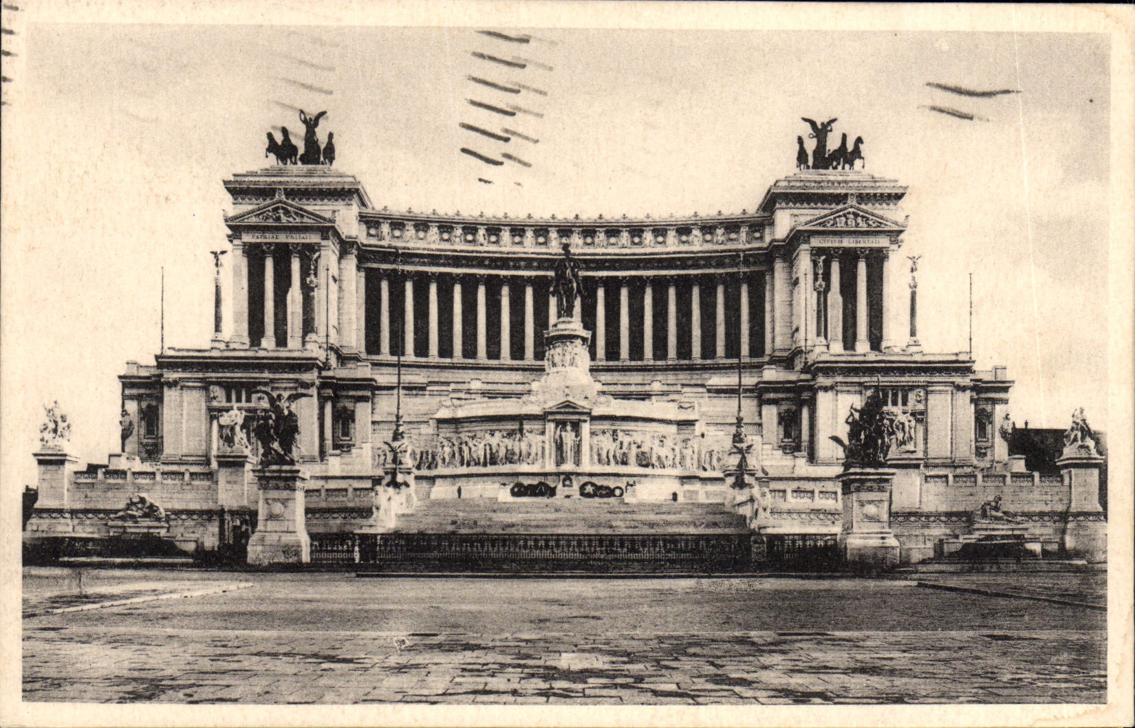 La POSTAL Roma Monumento de la VENDIMIA tiene Vitt Manuel L