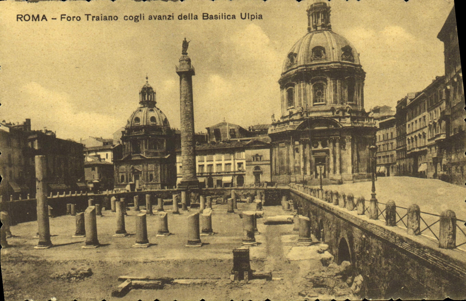 Della Basillica Ulpia del avanzi del cogli de Roma Foro Traiano de la POSTAL de la VENDIMIA