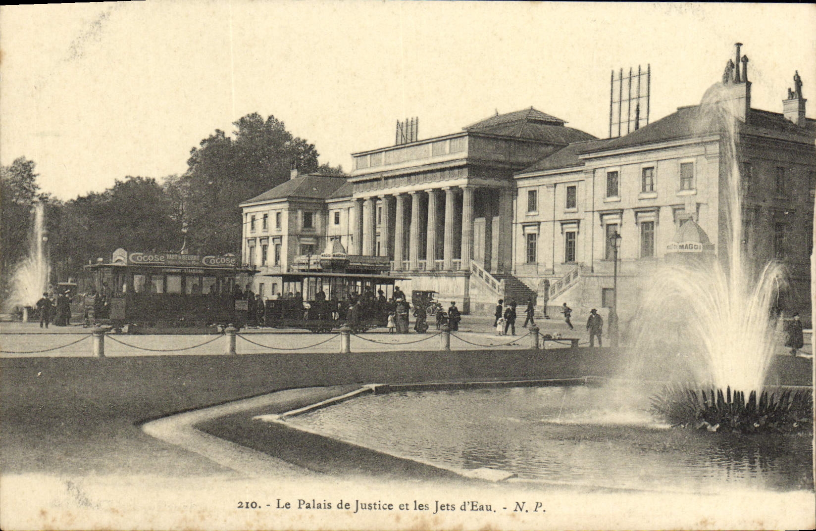 VINTAGE POSTCARD Tours Law courts and Water Tram Jets