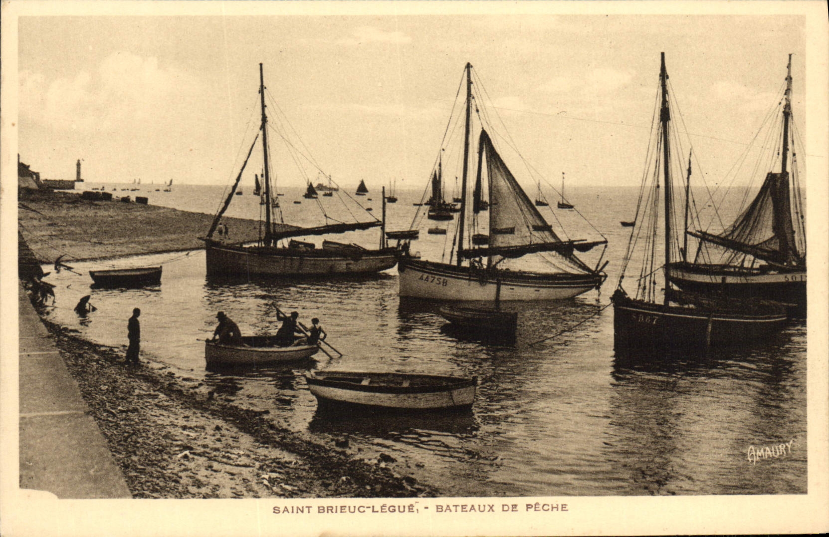 VINTAGE POSTCARD Saint Brieuc Bequeaths Fishing Vessels
