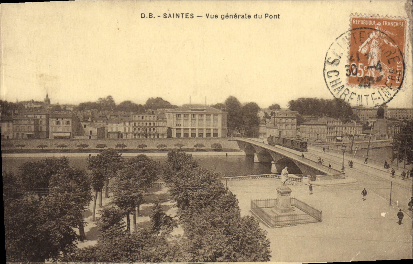 VINTAGE POSTCARD D B Saintes View of the Bridge