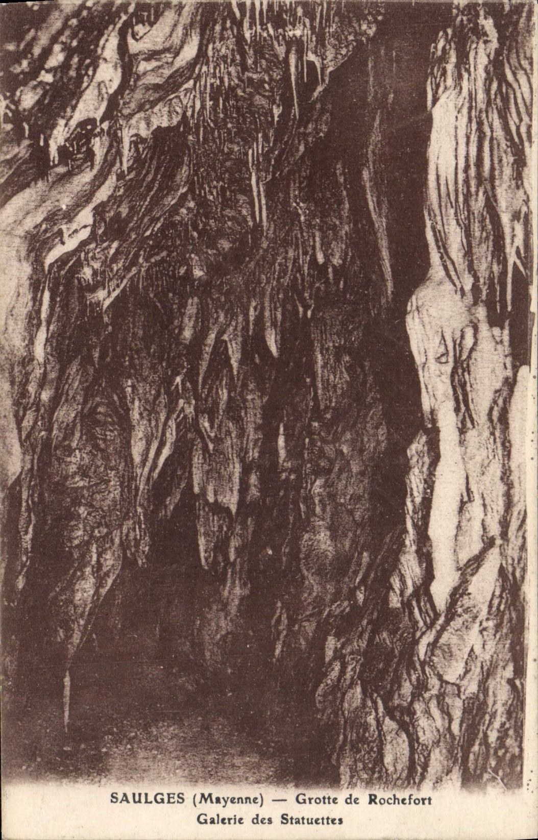 Cueva de Saulges de la POSTAL de la VENDIMIA de la galería de Rochefort de las figurillas