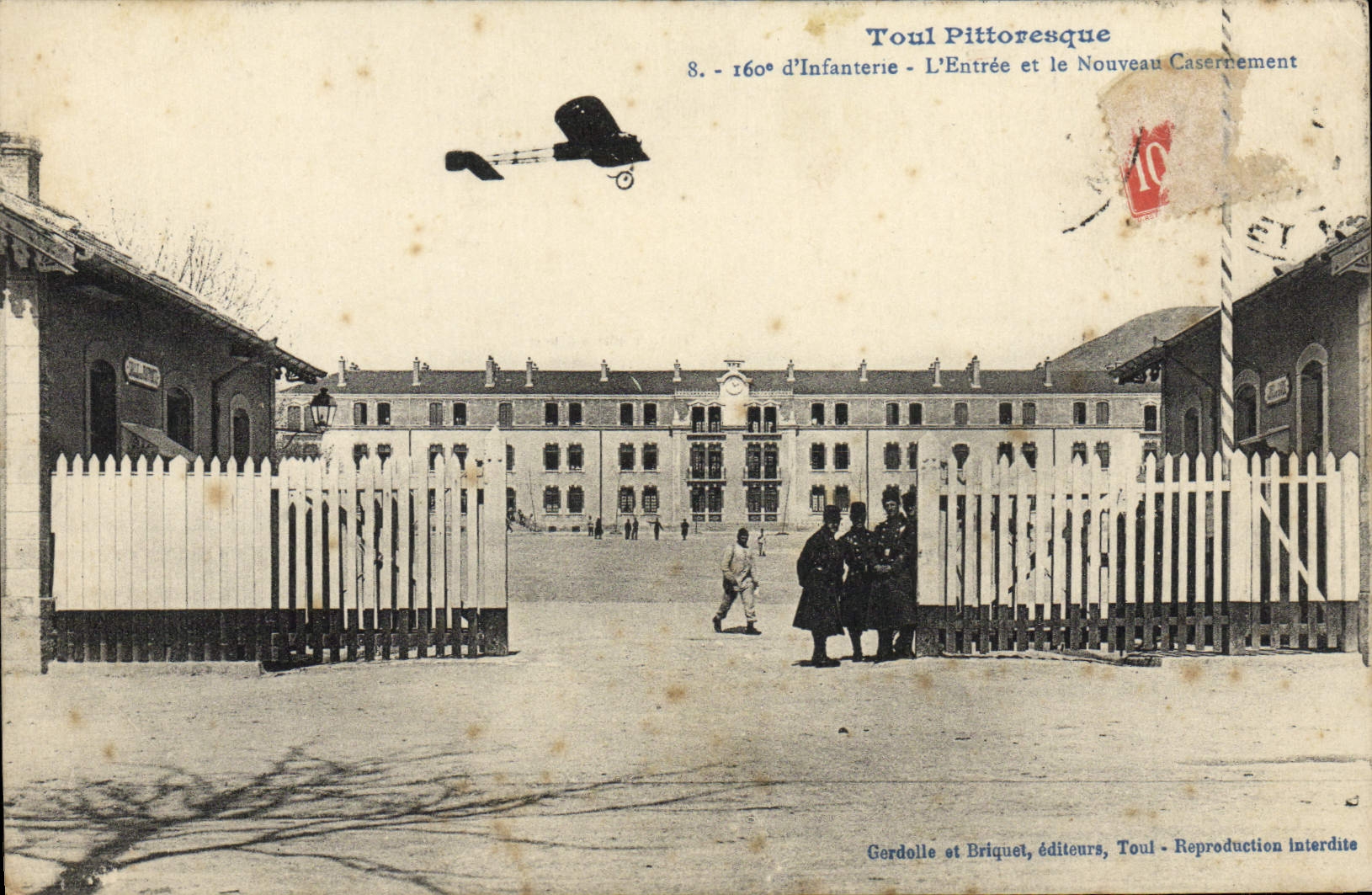VINTAGE POSTCARD Picturesque Toul 160eme of infantry the entry of the new quartering Militaria Plane