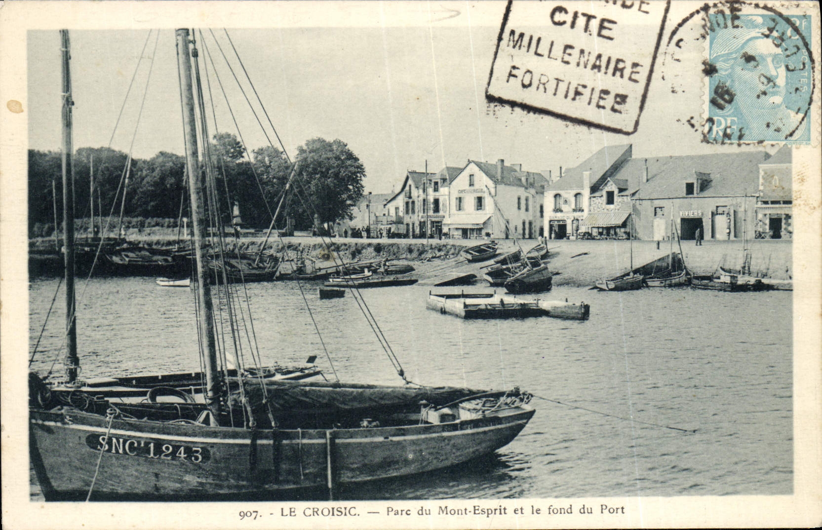 VINTAGE POSTCARD Croisic Park of the Mount Spirit and bottom of the Port Daguin Boat