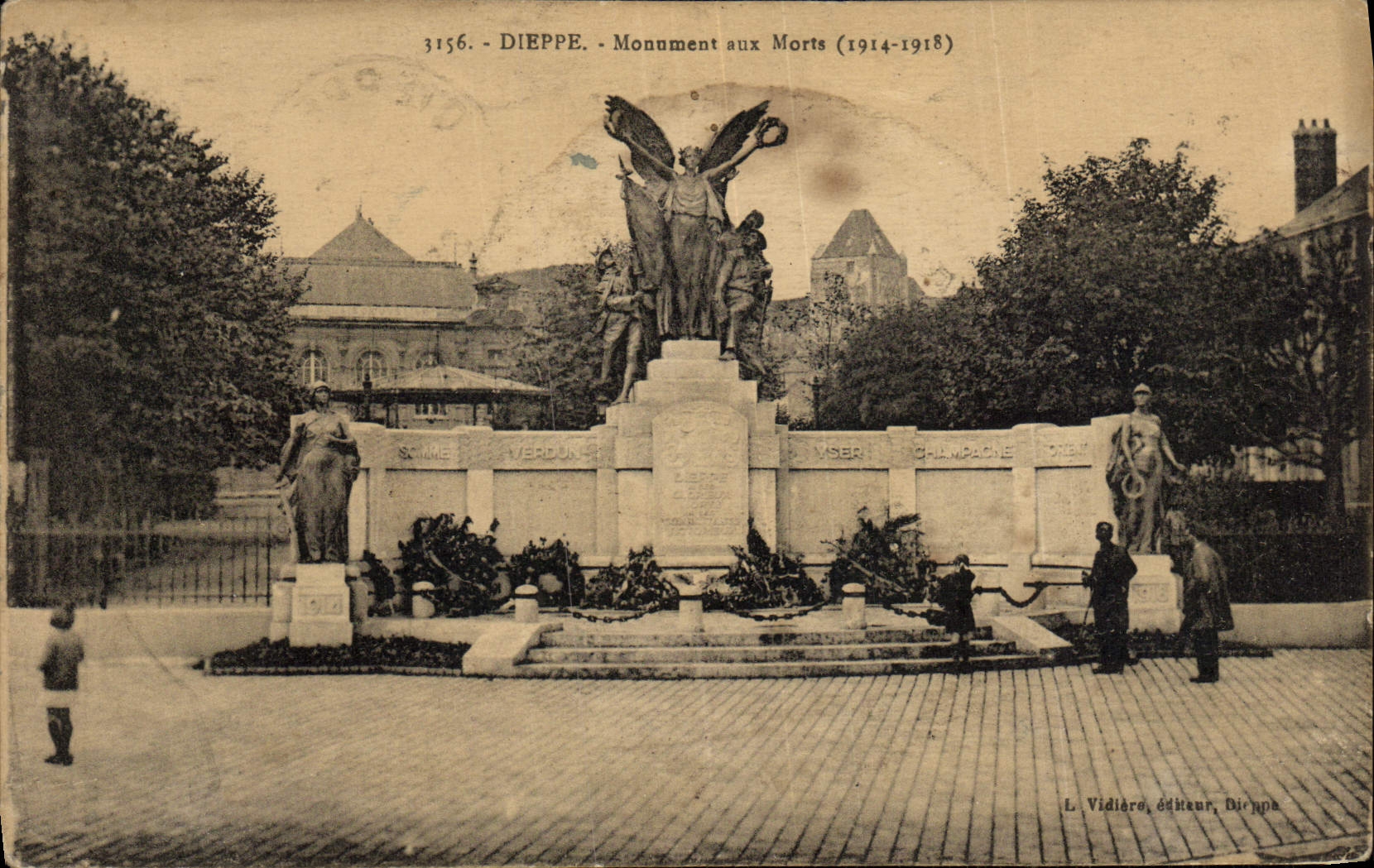 Monumento de la guerra de Dieppe de la POSTAL de la VENDIMIA