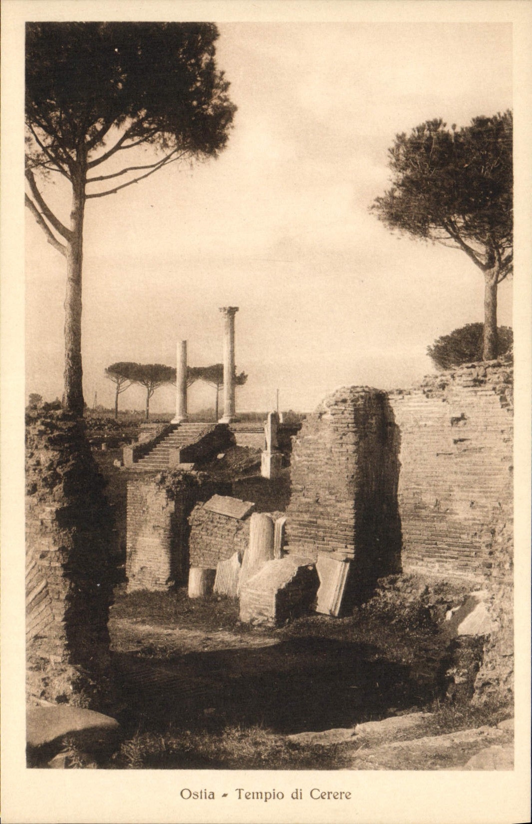 VINTAGE POSTCARD Ostia Tempio Di Cerere