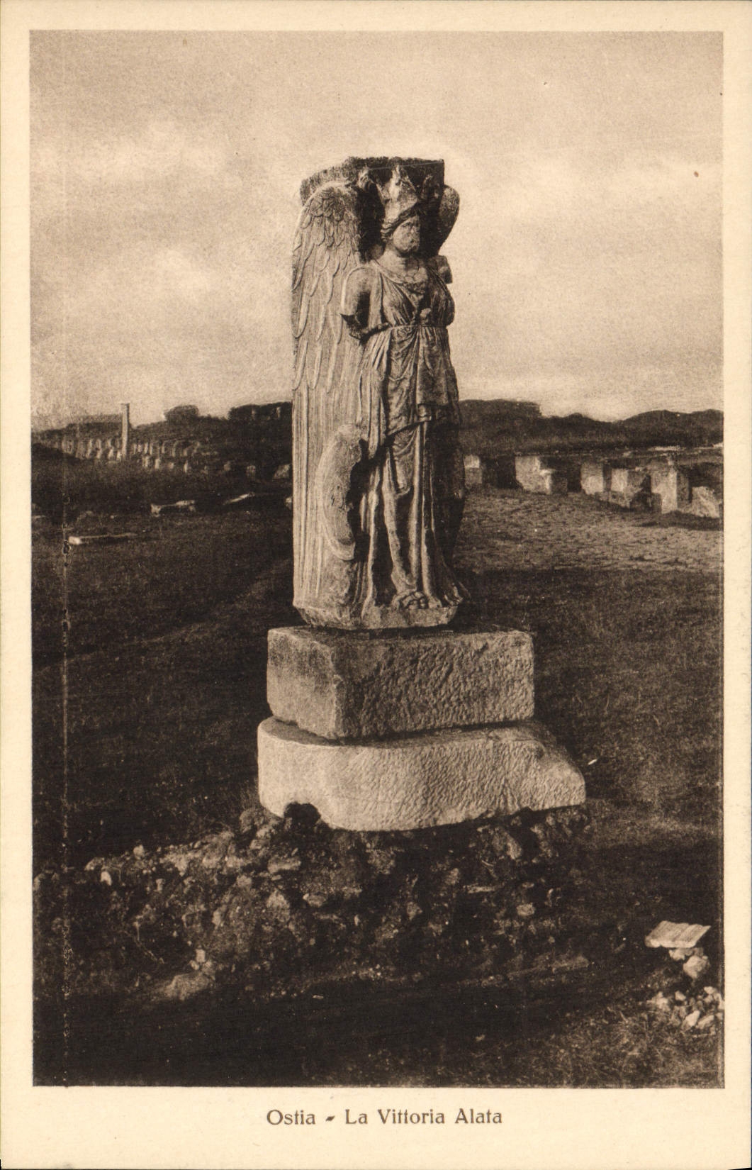 VINTAGE POSTCARD Ostia Vittoria Alata