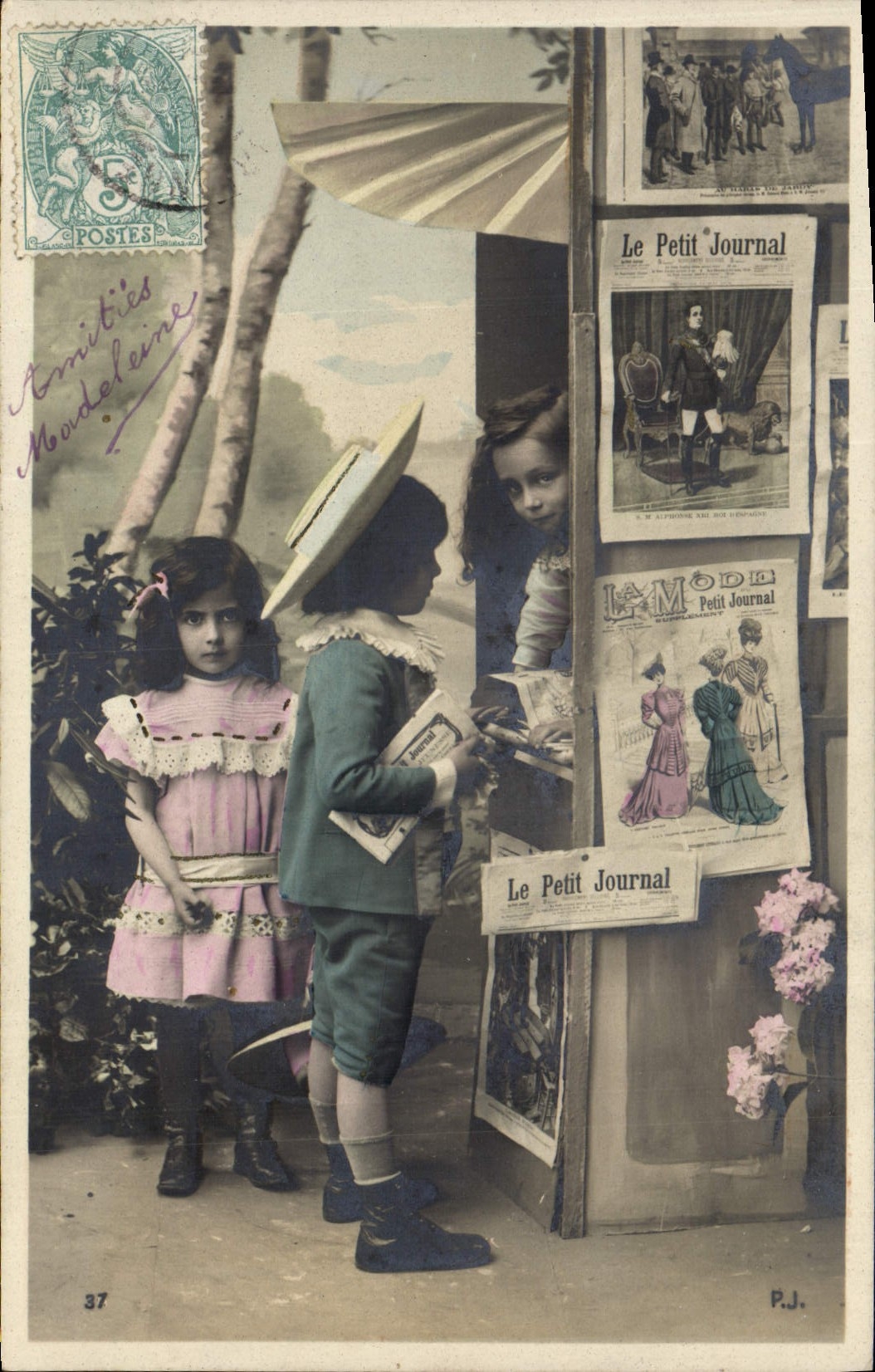 VINTAGE POSTCARD Fantasy Children the Small Newspaper