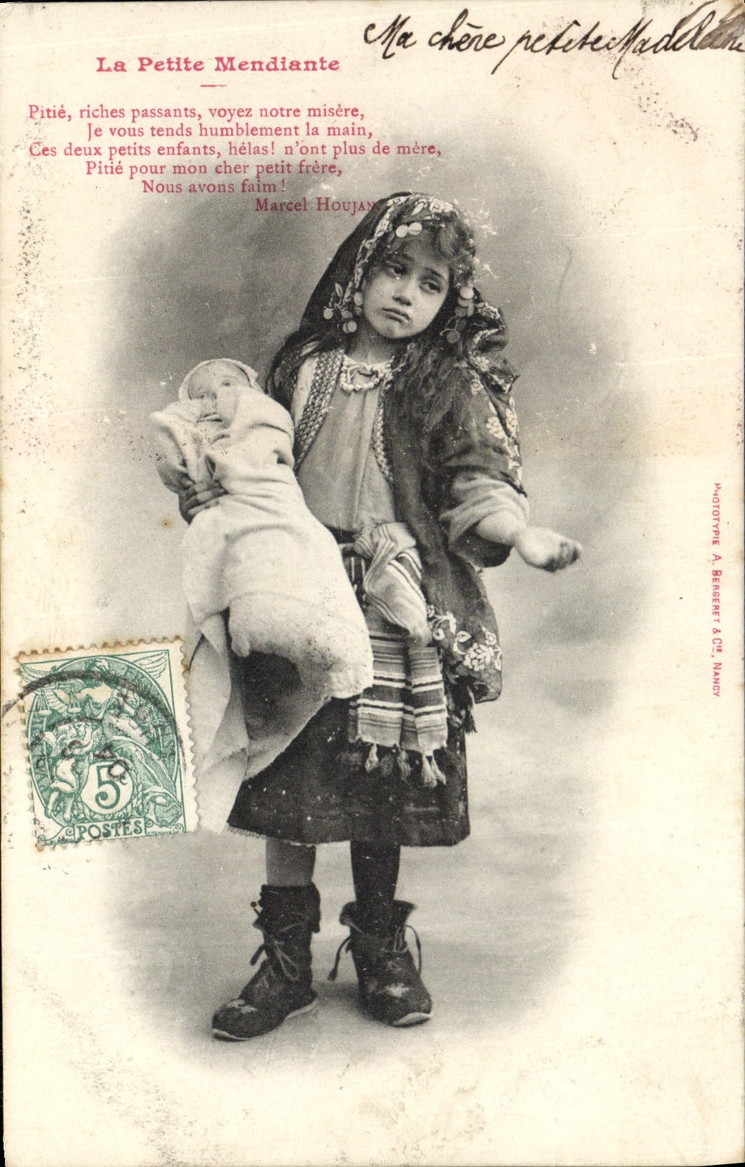 CPA Fantaisie Enfant La Petite Mendiante