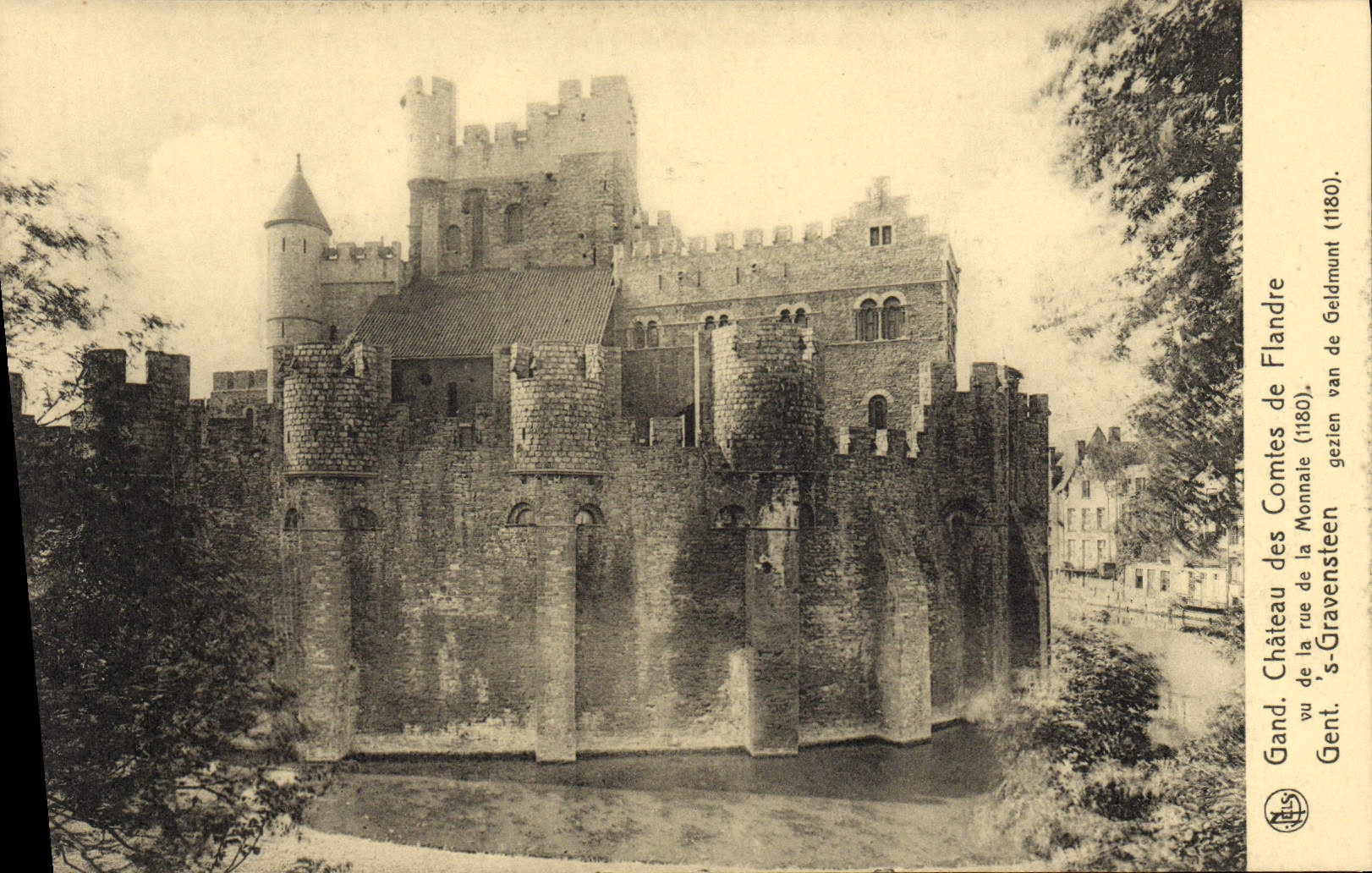 VINTAGE POSTCARD Ghent Race Castle Of the Counts De Flandre