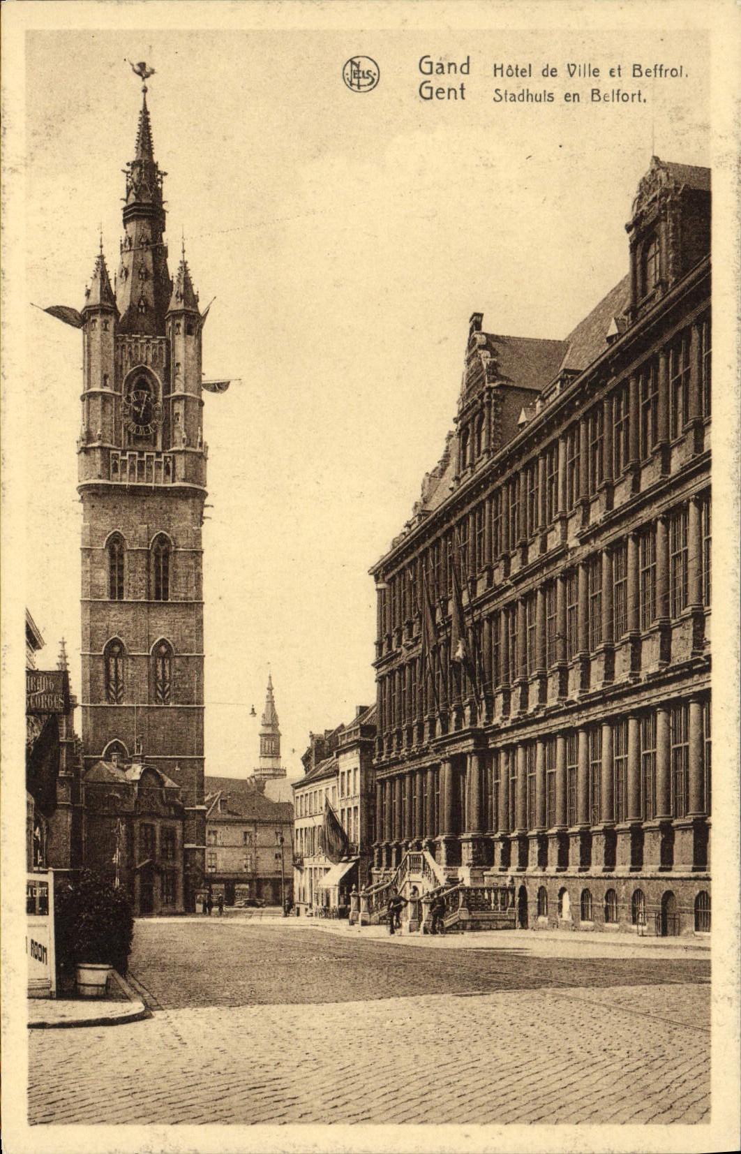 VINTAGE POSTCARD Ghent Race Town hall And Belfroi