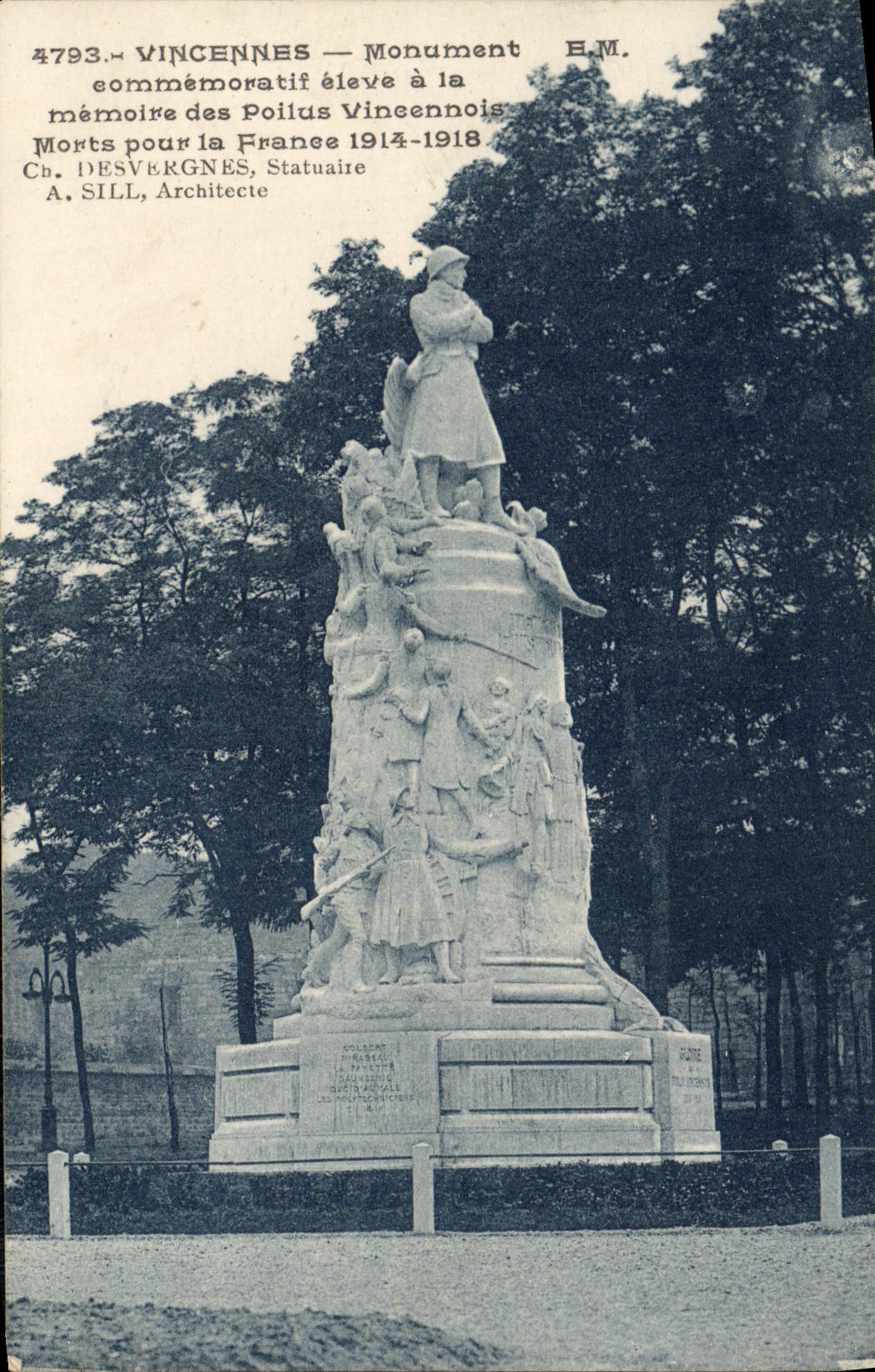 VINTAGE POSTCARD Vincennes Monument Hairy vincennois Militaria