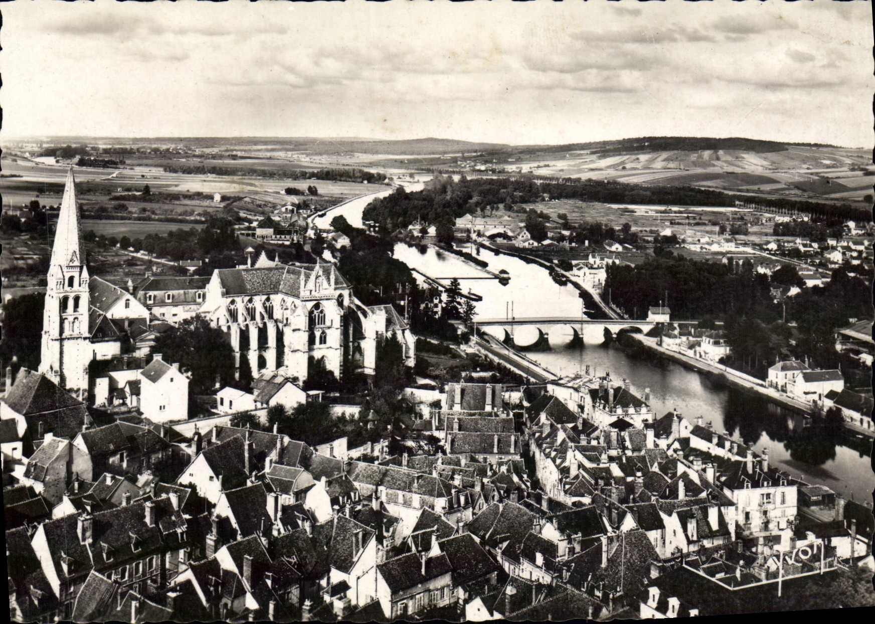 MODERN CARD Auxerre View East coast