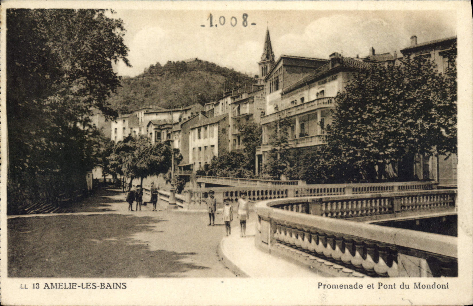 VINTAGE POSTCARD Amelie Les Bains Walk and Bridge of Mondoni