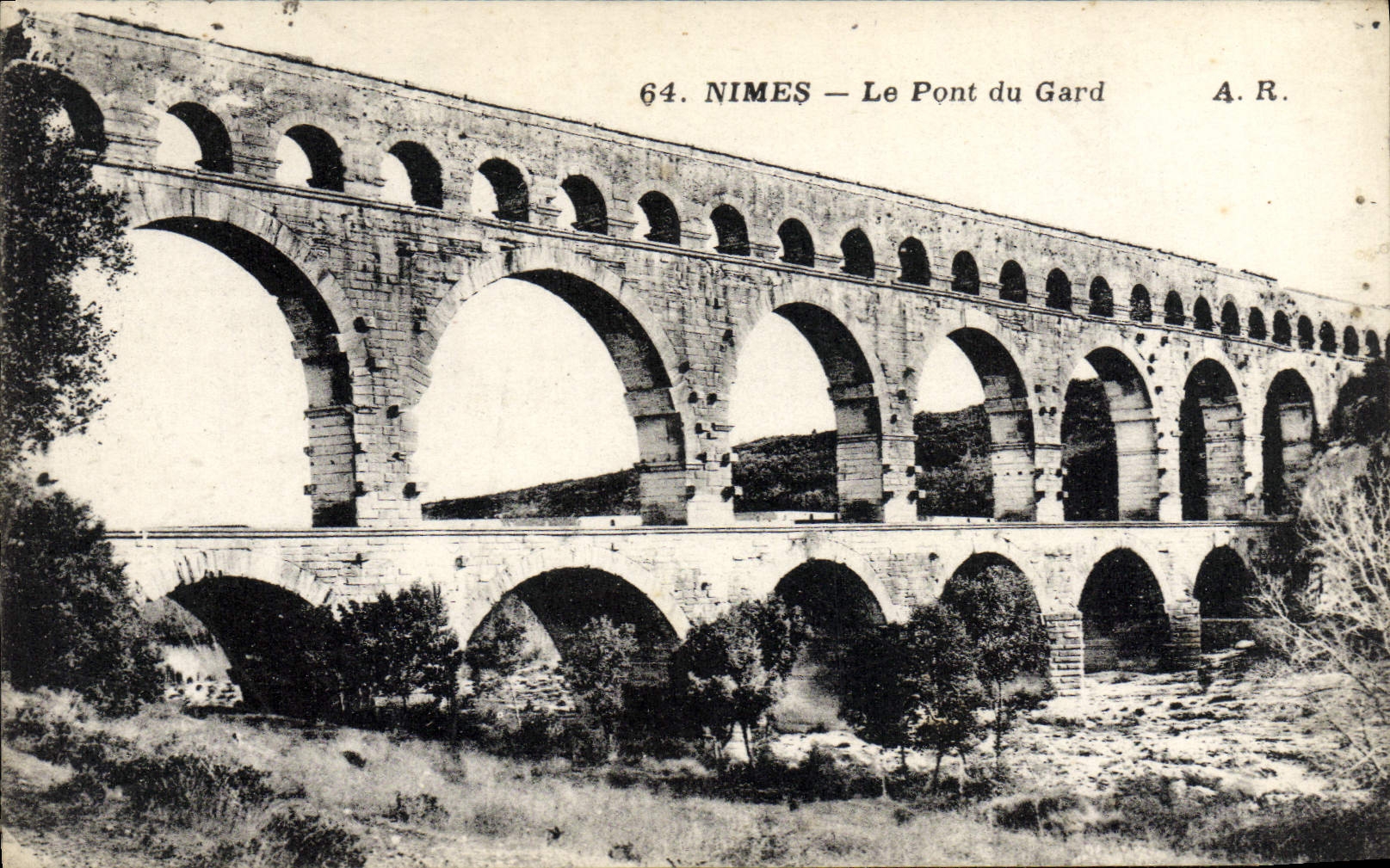 CPA Nimes Le Pont du Gard 