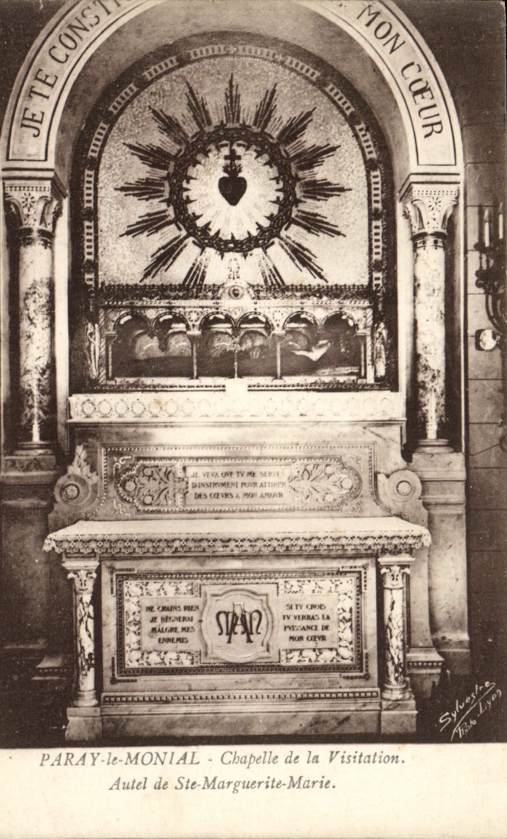 VINTAGE POSTCARD Paray Monial Vault of the Visitation Furnace bridge of co. Marguerite Marie