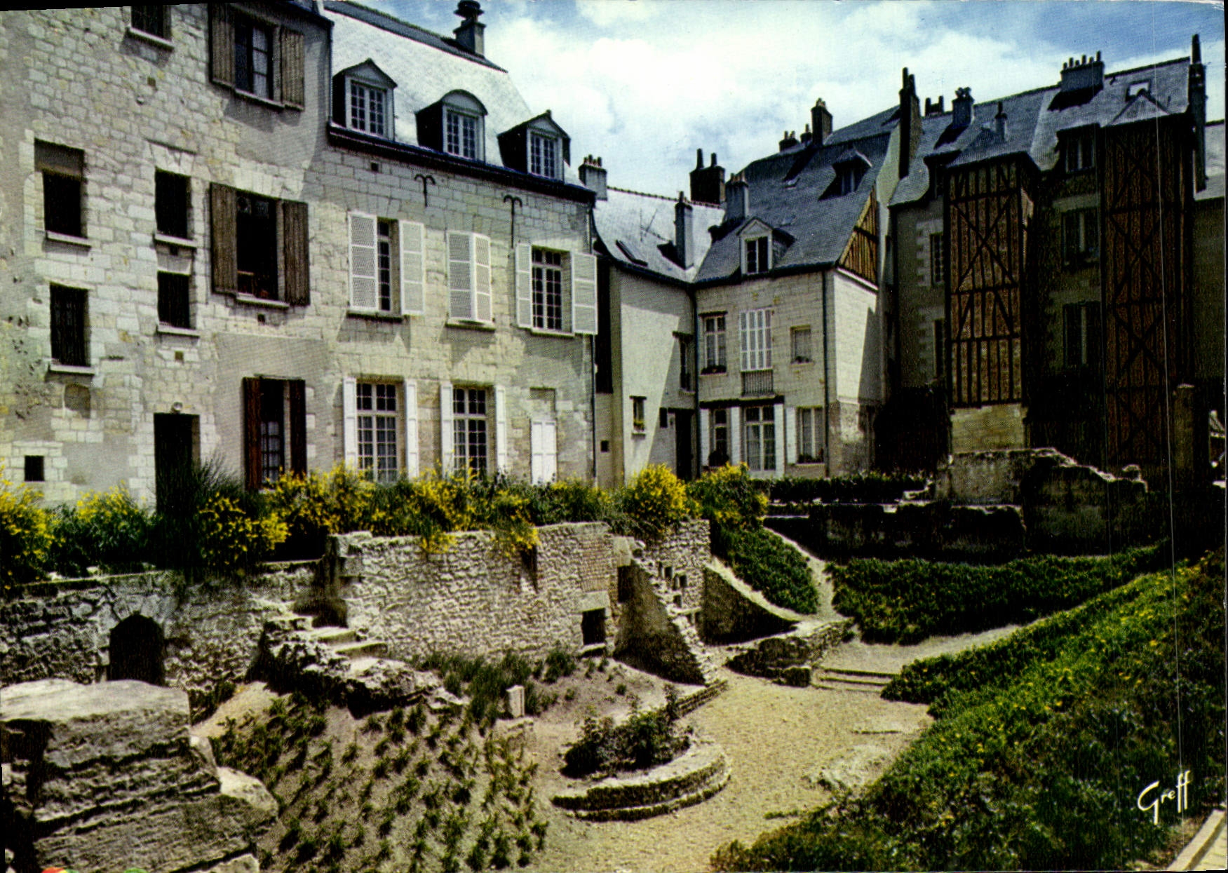 MODERN CARD Tours Old houses of the XV E and XVl E centuries