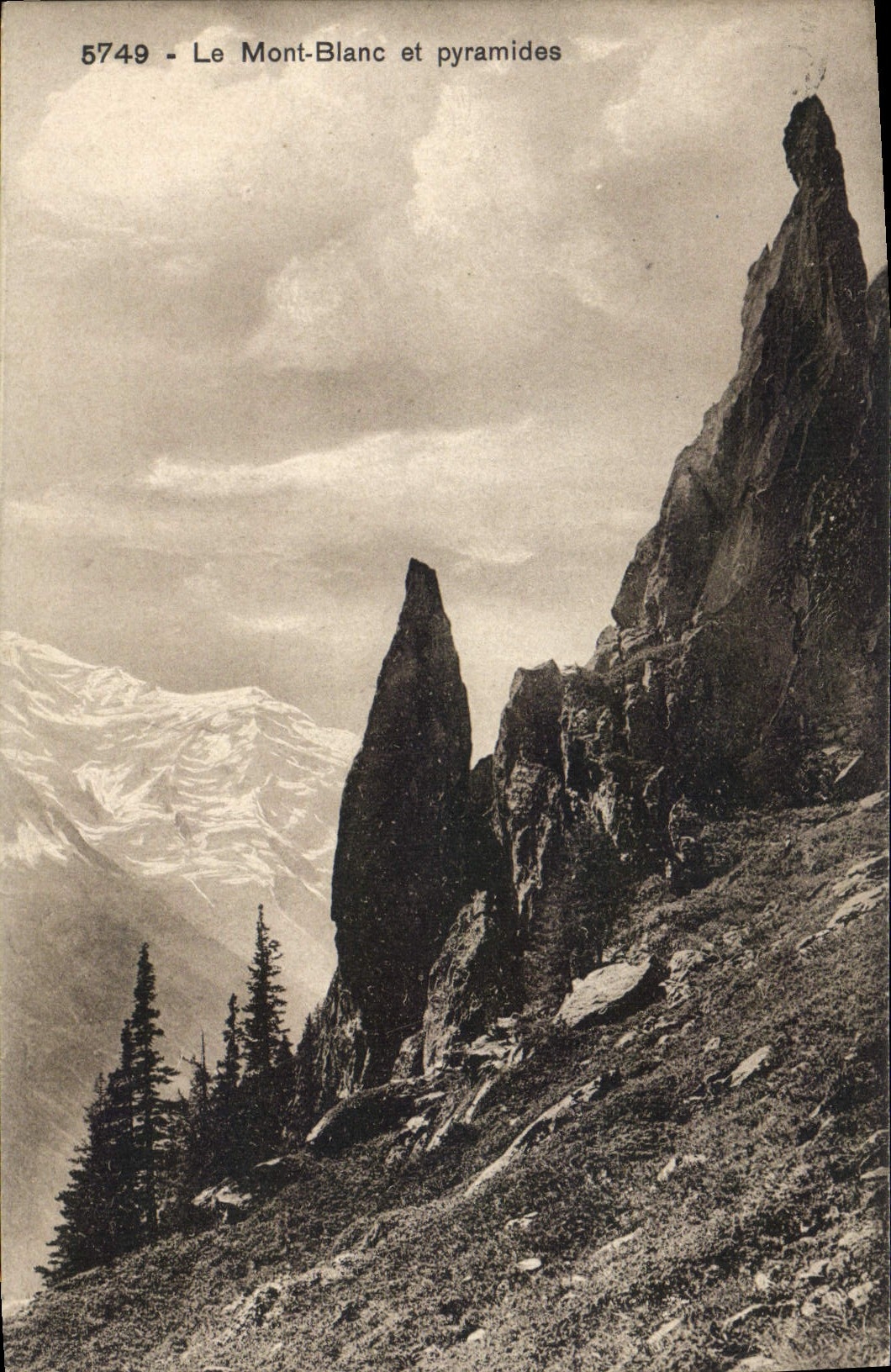 CPA Le Mont Blanc et Pyramides 