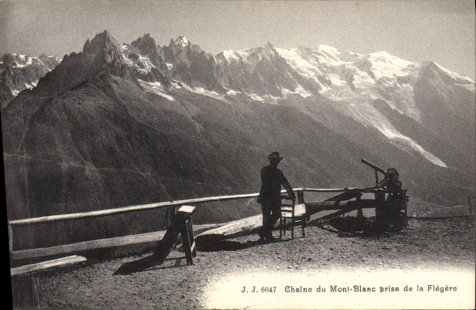 Cadena de la POSTAL de la VENDIMIA de Mont Blanc tomada de Flegere