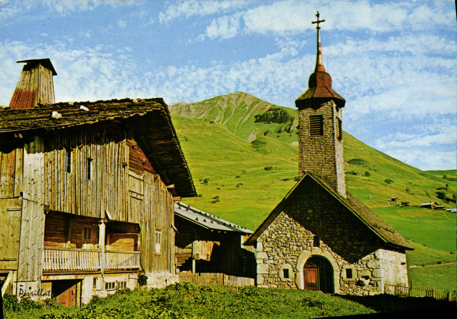 CPM Chalet et Chapelle de Montagne Grand Bornand Le Chinaillon la chapelle et le lachat