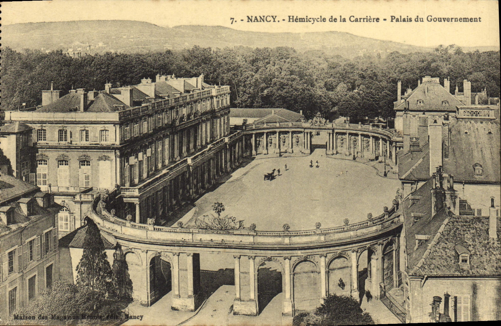 CPA Nancy Hemicycle de la Carriere Palais du Gouvernement