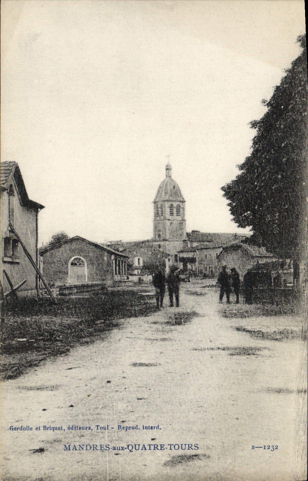 VINTAGE POSTCARD Mandres to the Four Tours