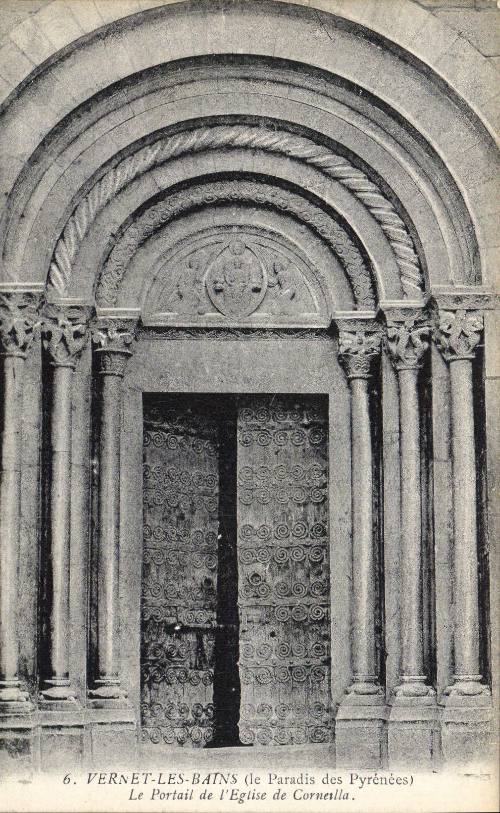 POSTAL Vernet de la VENDIMIA les Bains la puerta de la iglesia de Corneilla