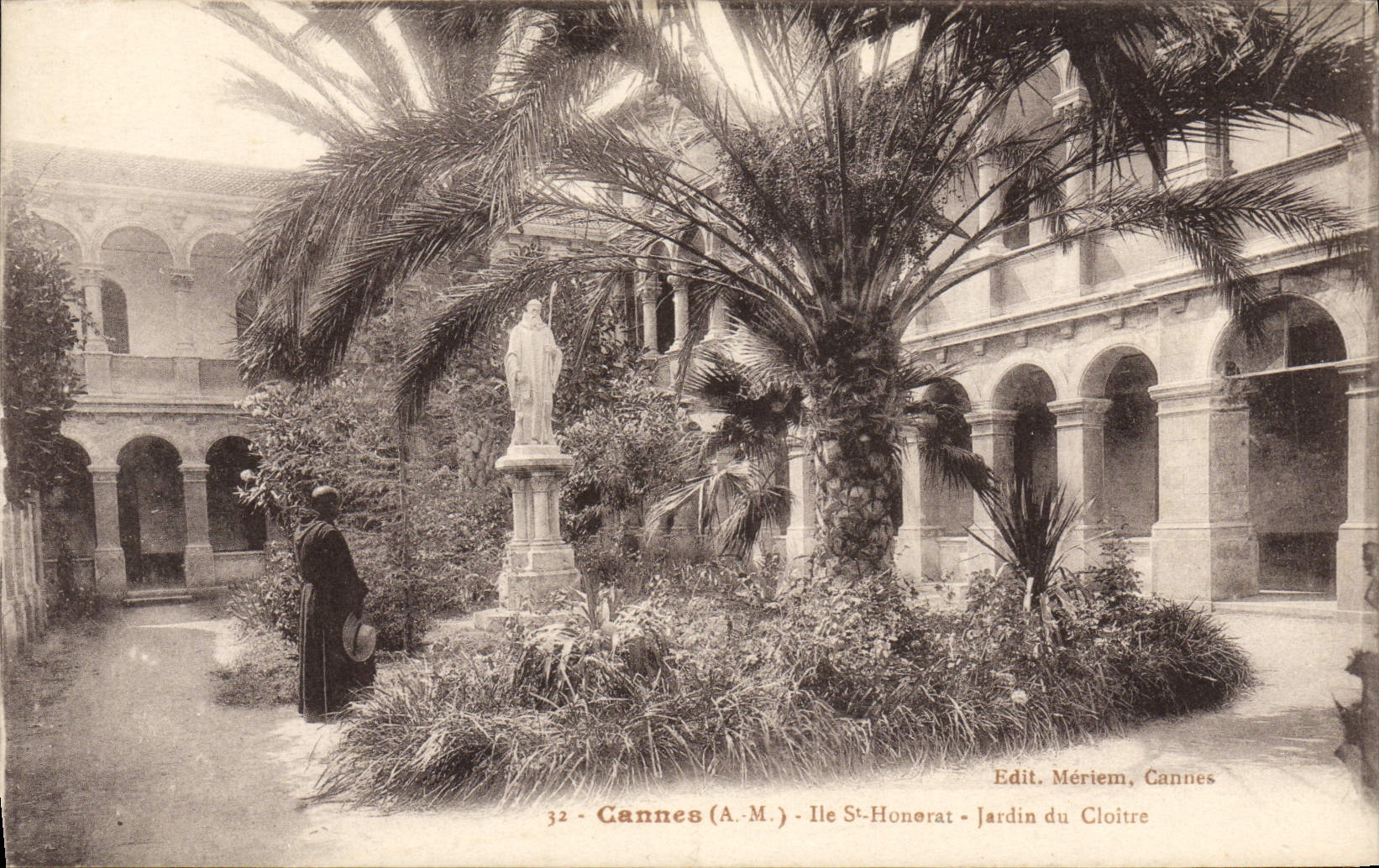 VINTAGE POSTCARD Cannes island St Jonerat Garden of the Cloister