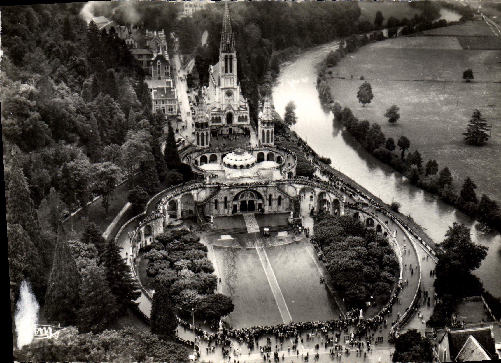 MODERN CARD Heavy the Basilica and Gave Seen air