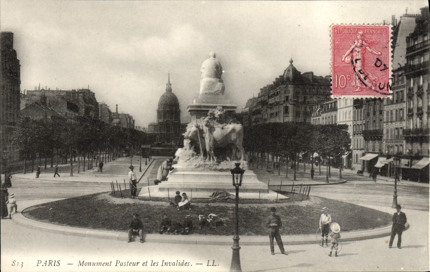 CPA Paris Monument Pasteur et les Invalides