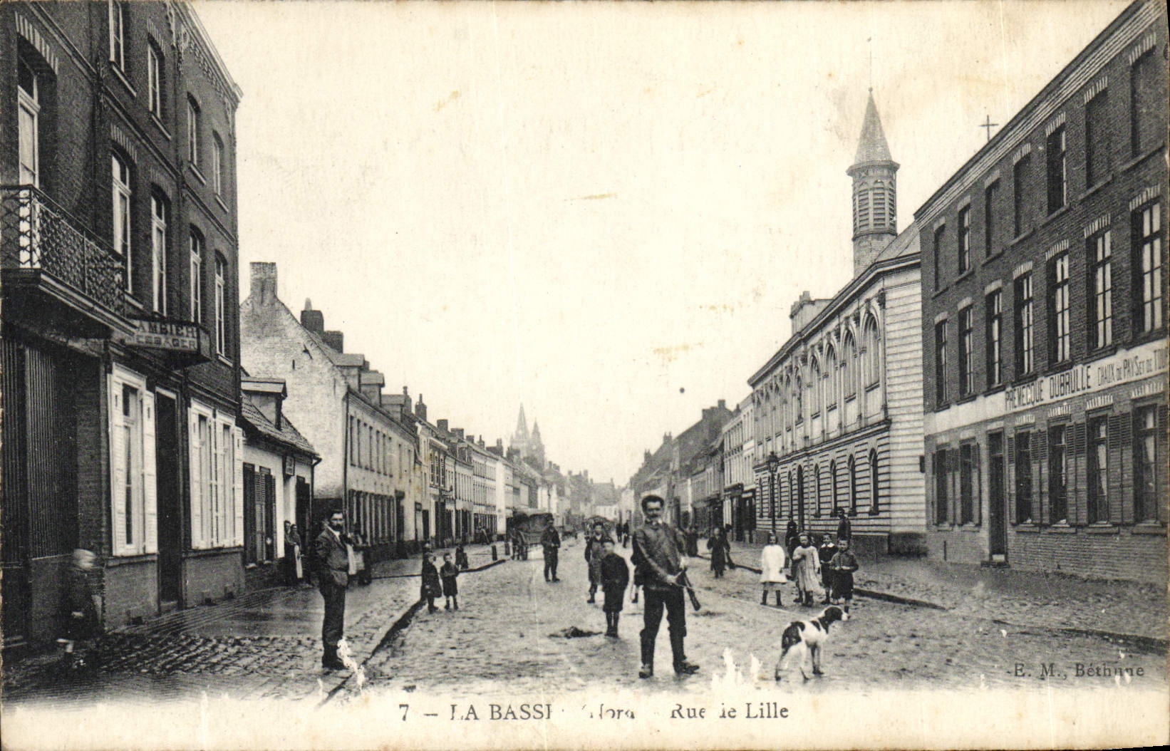 CPA La Basse Rue Le Lille Chien