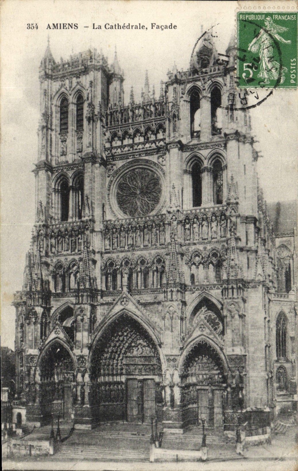 CPA Amiens La Cathedrale Facade