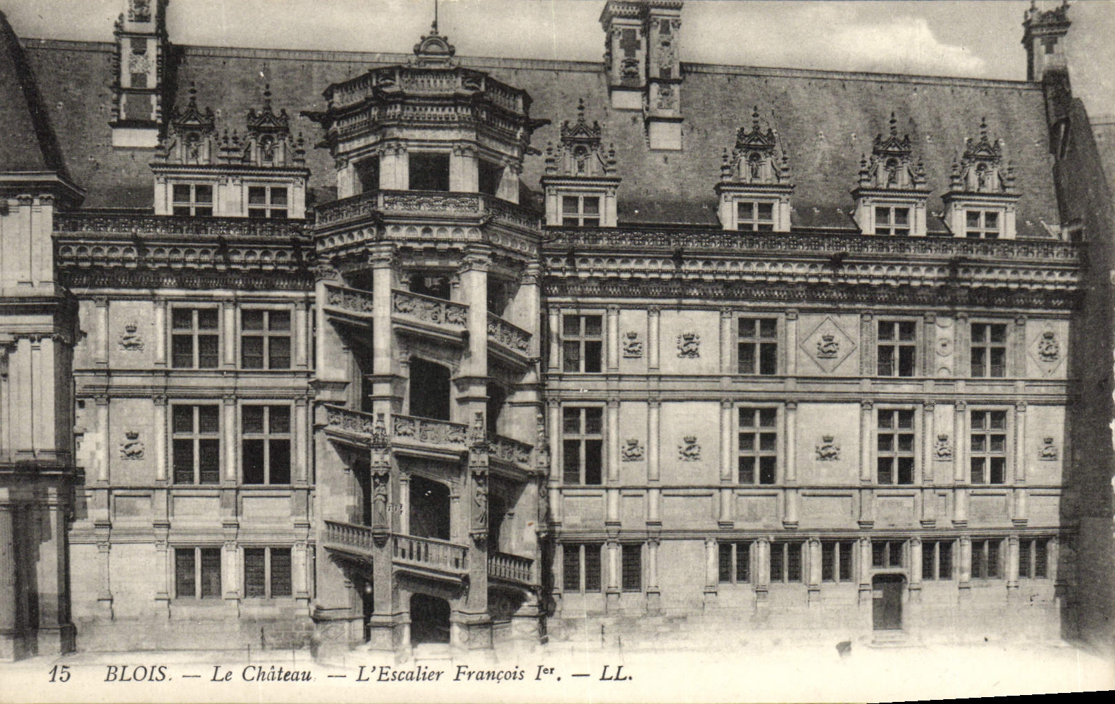 CPA Blois Le Chateau L'Escalier Francois 1er