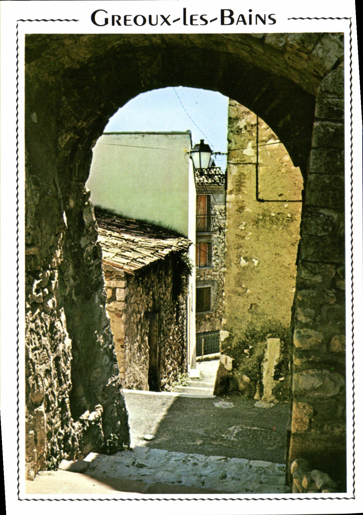 MODERN CARD Greoux Les Bains an old picturesque street