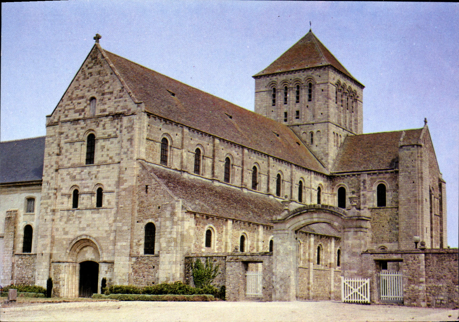 CPM Lessay Eglise Abbatiale