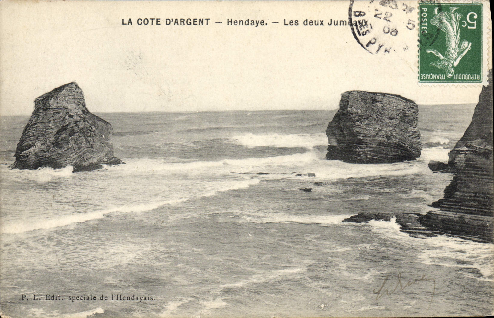 VINTAGE POSTCARD Dimension Hendaye the Money two twins