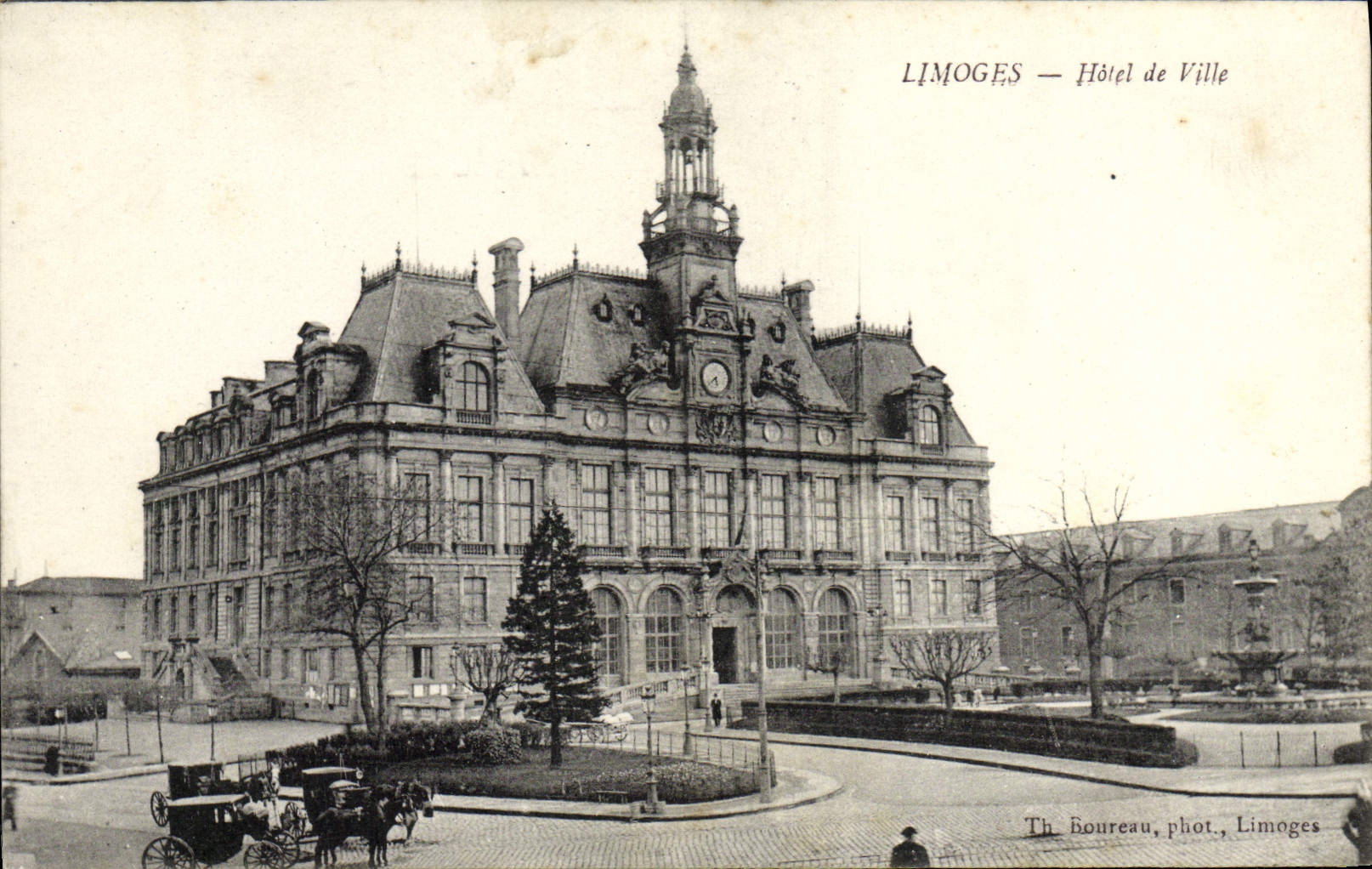 VINTAGE POSTCARD Limoges Town hall