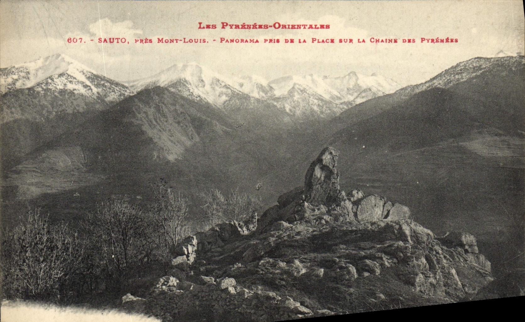 CPA Sauto Pres Mont Louis Panorama pris de la place sur la chaine des Pyrenees