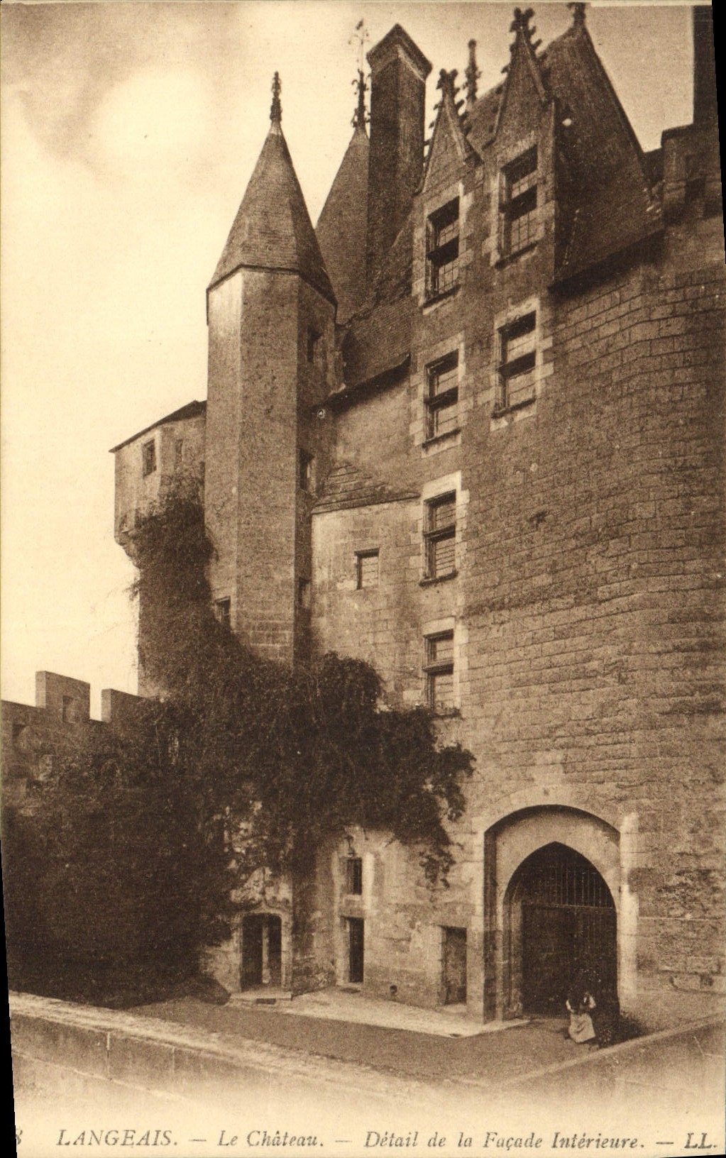 VINTAGE POSTCARD Langeais the Castle Detail Of the Frontage