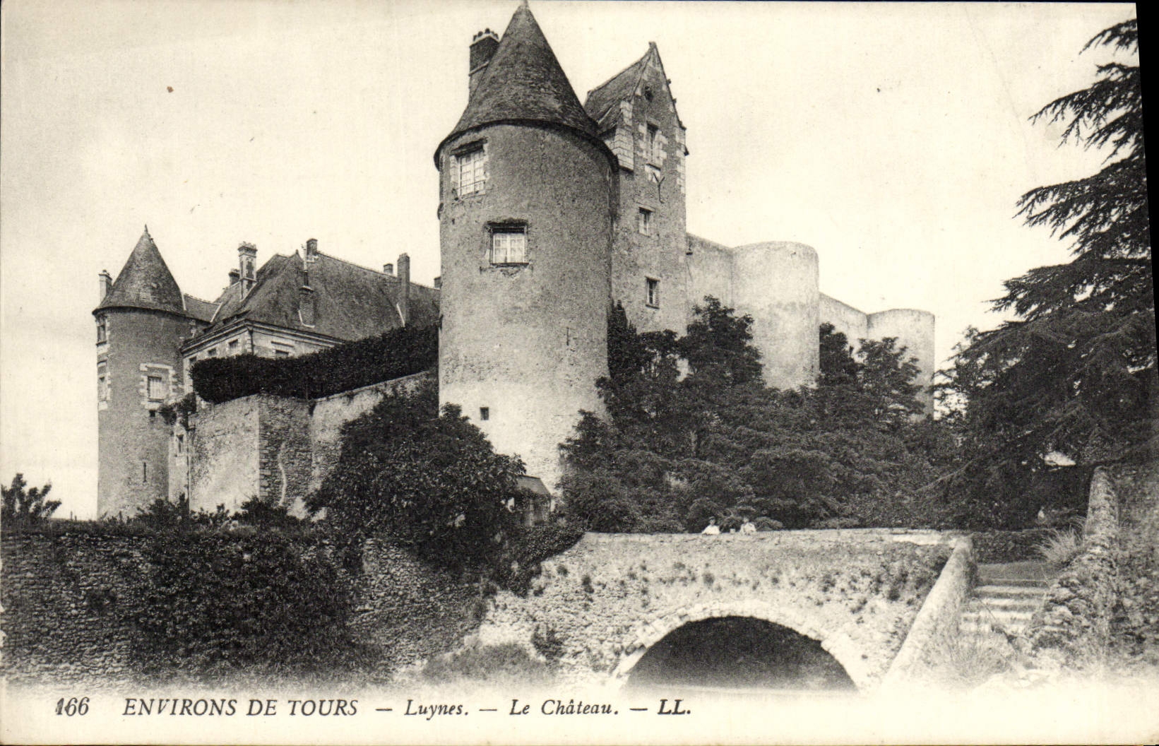 CPA Environs De Tours Luynes Le Chateau