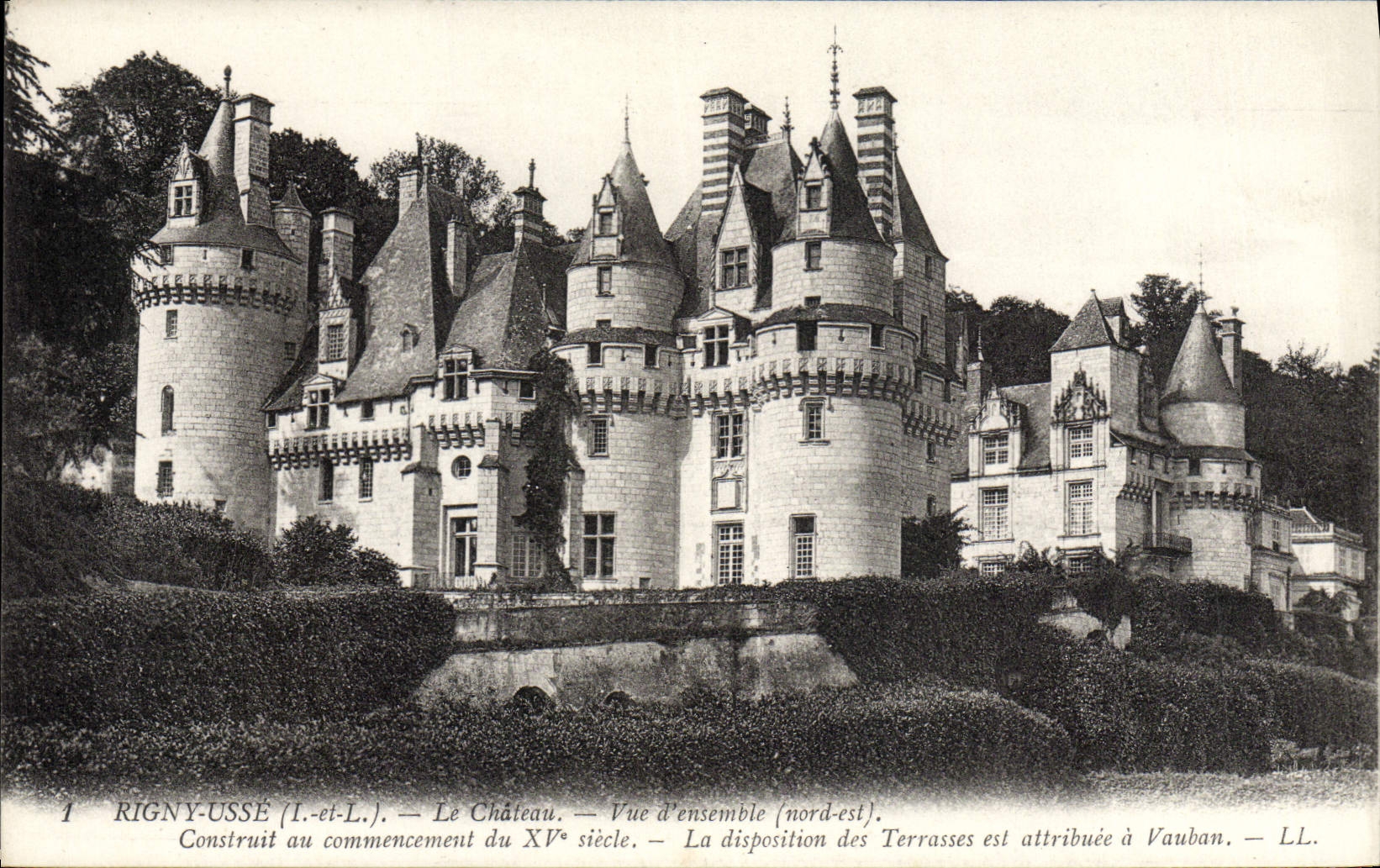 VINTAGE POSTCARD Rigny Worn the Castle Overall picture