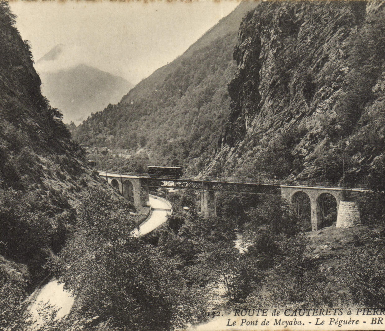 CPA Route De Cauterets a Pierrefitte Le Pont De Meyaba le Peguere
