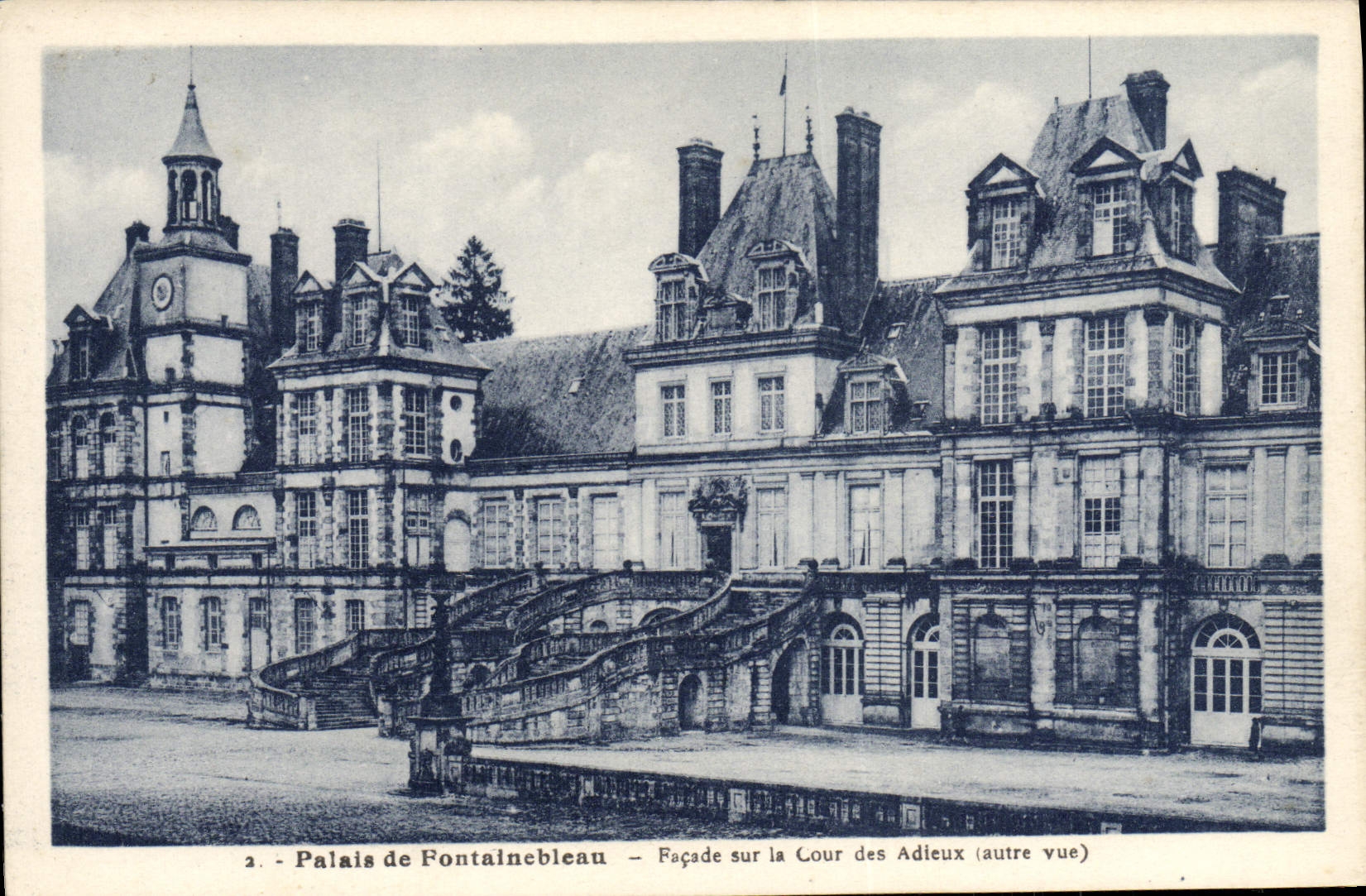 CPA Foret De Fontainebleau Facade Sur La Cour Des Adieux