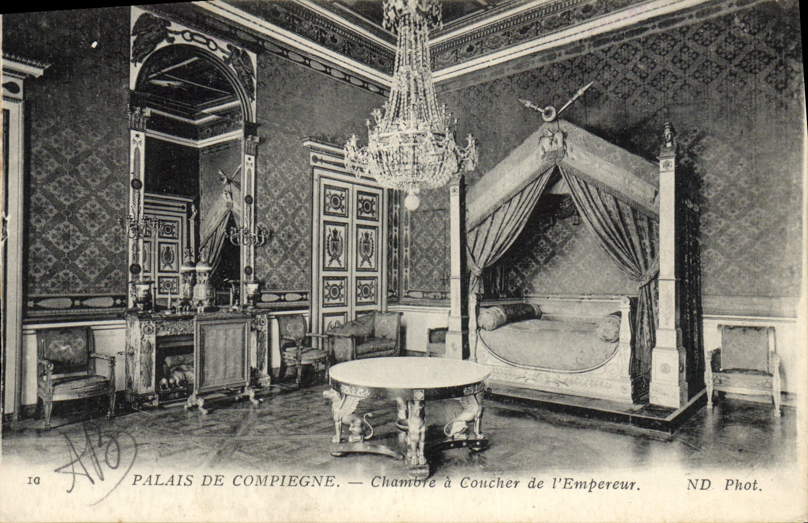La POSTAL Palais de la VENDIMIA de Compiegne Chambre tiene Coucher del emperador 1r de Napoleon