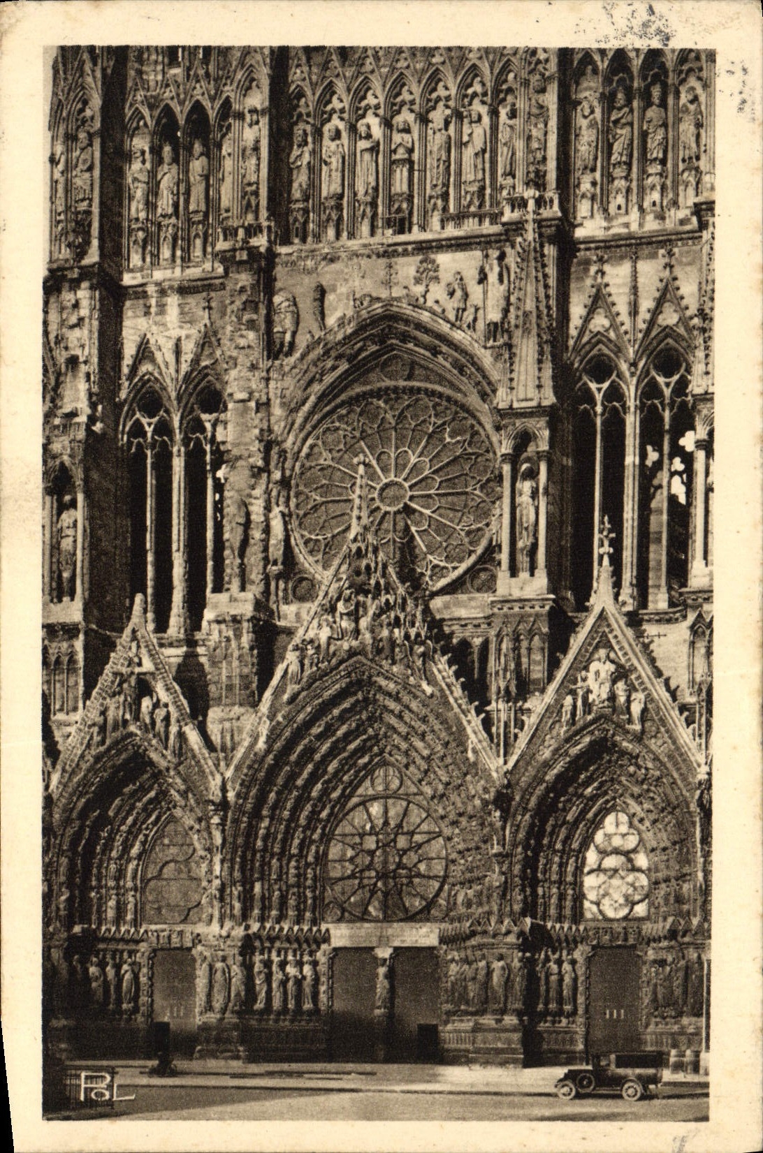 CPA Reims La Cathedrale Le Grand Portail et la Rosace